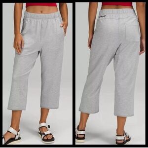Lululemon LA Wide Leg Crop Grey‎ size L/XL